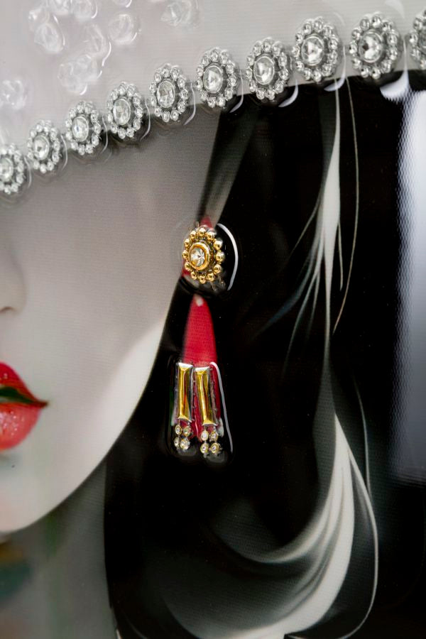 Marty Élite Wandbild 60x92 cm – Glamouröse Damenfigur auf Leinwand mit Perlenakzenten