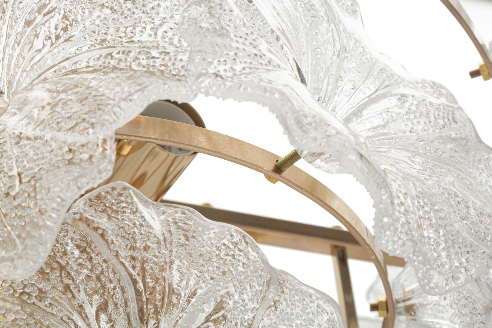 Deckenleuchte Ibiscus rund 47x73 cm aus Metall und Glas