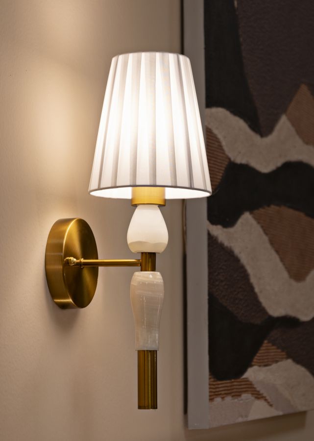 Wandleuchte Budapest 46 cm Gold mit Stoffschirm – Elegant & Modern