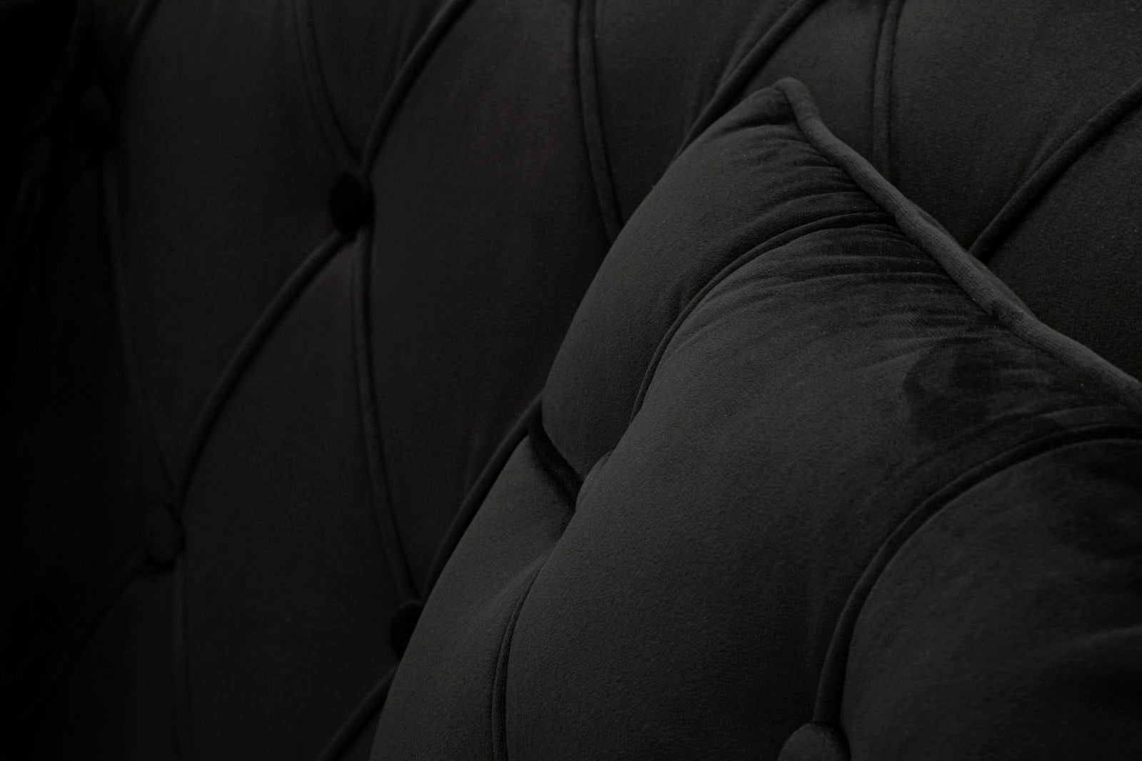 Samt Sofa Noir Bellezza 130 cm mit Kissen und Goldfüßen