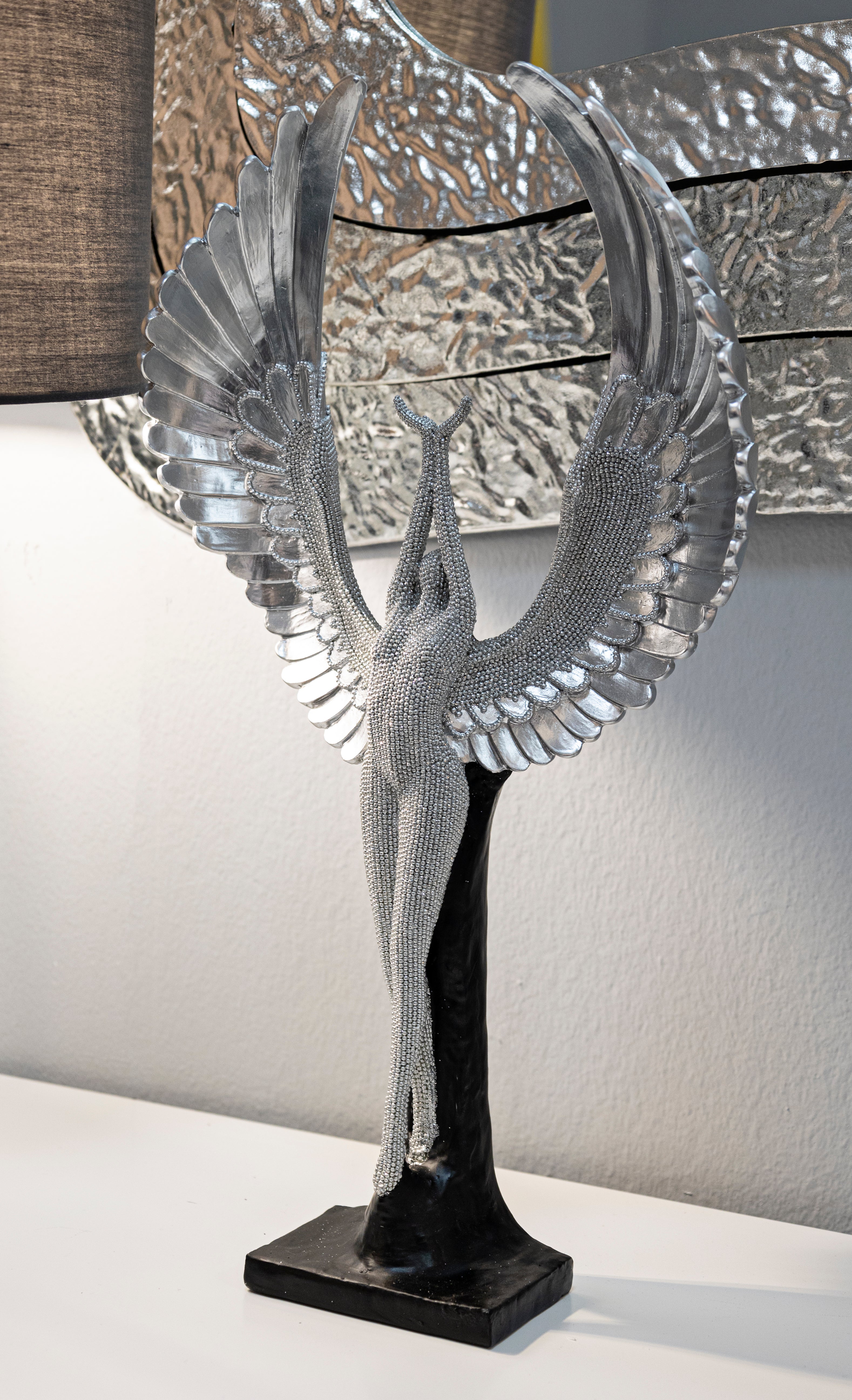 Skulptur Angelica – Elegante Engelsfigur mit Flügeln in Silber 48cm