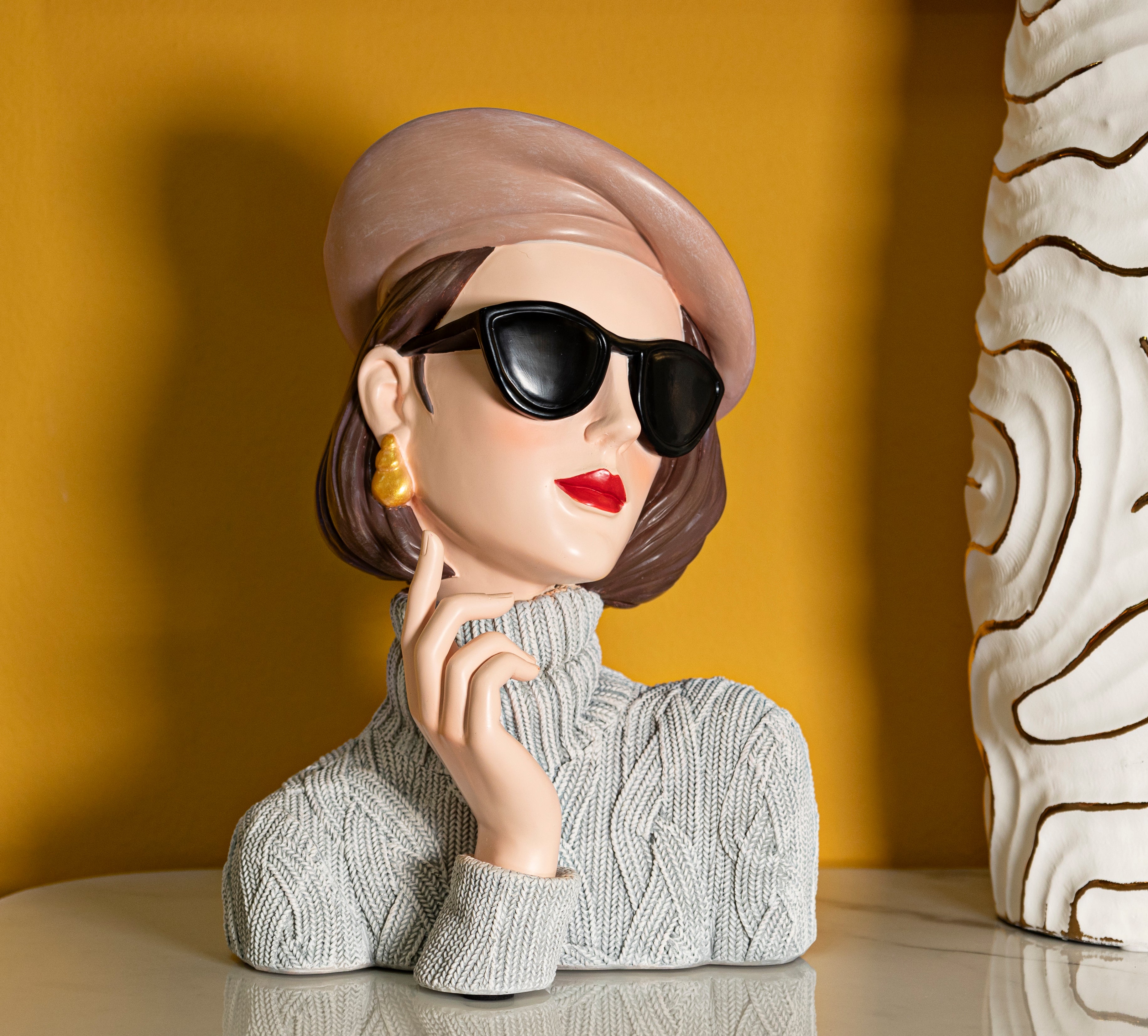 Dekofigur Lady Chic – Stilvolle Frauenbüste mit Sonnenbrille 26cm