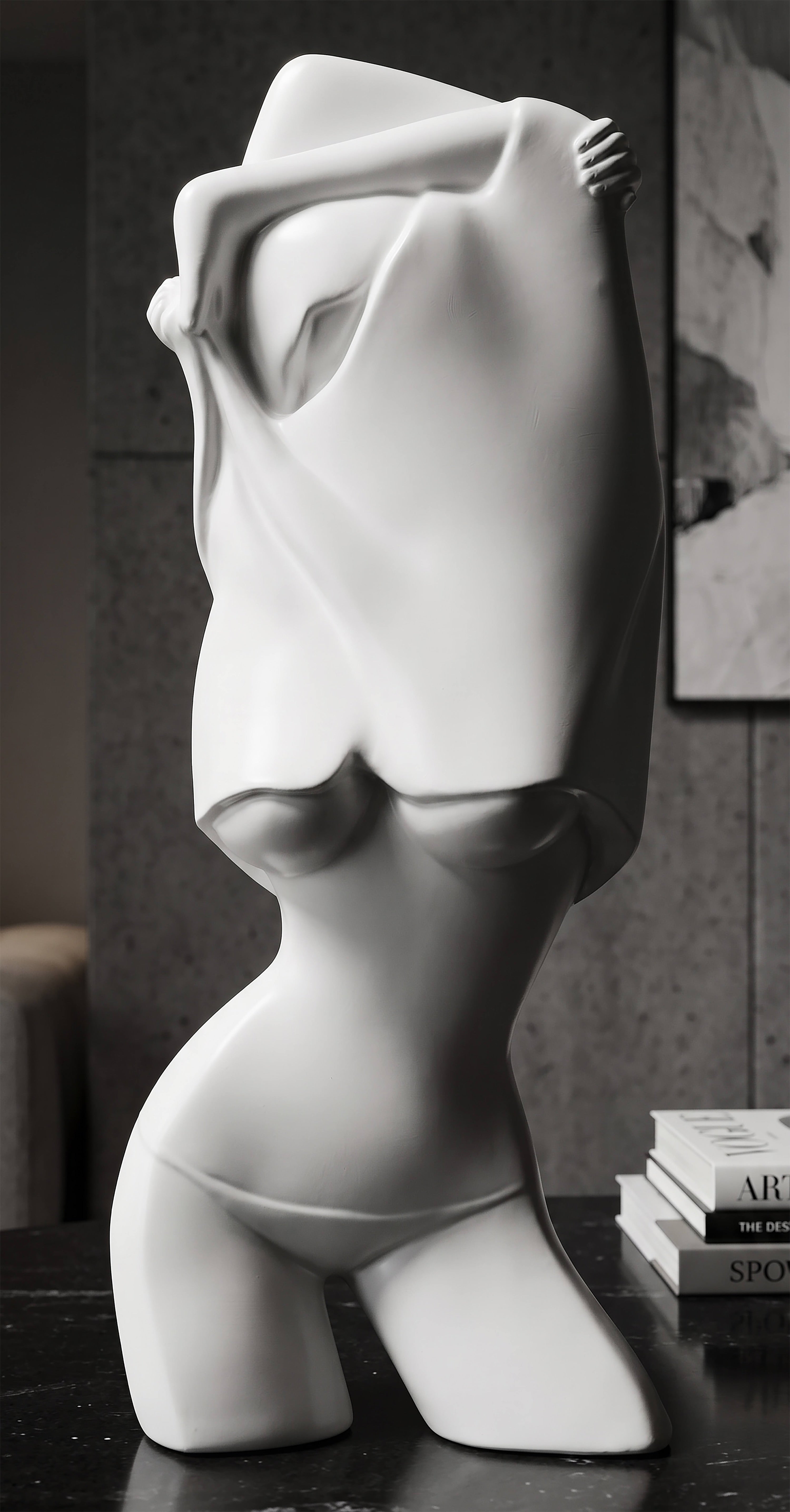 Skulptur Woman Velora modern 29cm