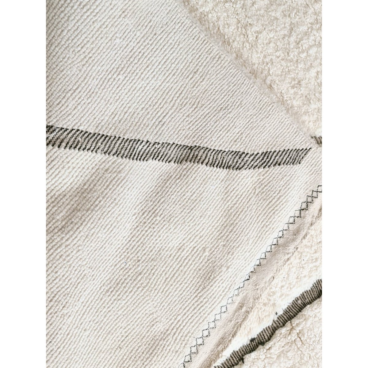 Authentischer Berberteppich aus Beni-Mellal-Wolle 227 x 300 cm