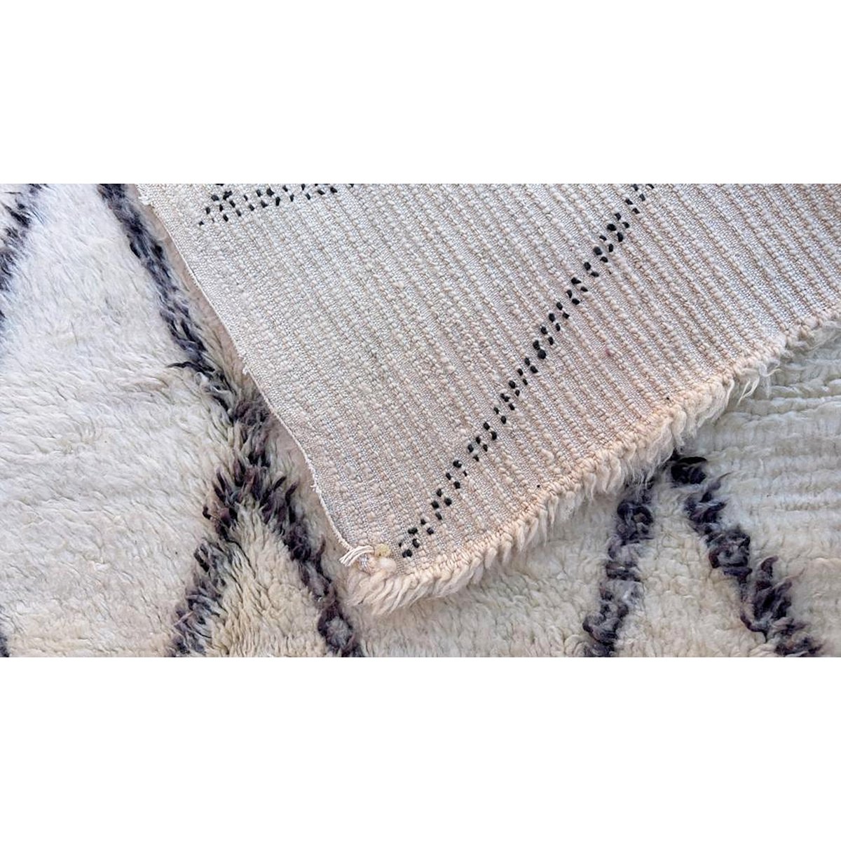 Marokkaans Berber tapijt van zuivere wol 147 x 164 cm