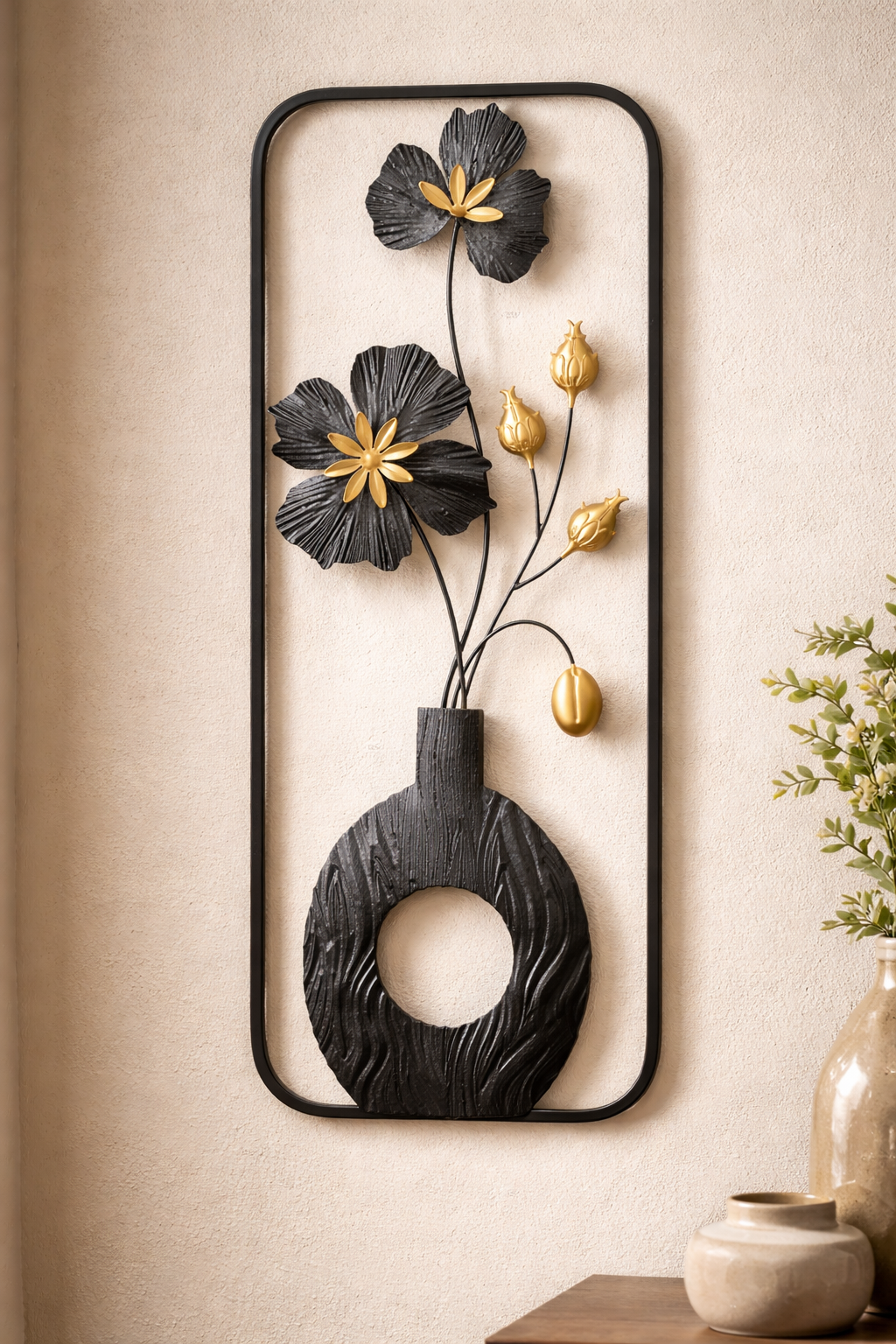 Wandobjekt Florina Vase Metall Wandrelief schwarz gold
