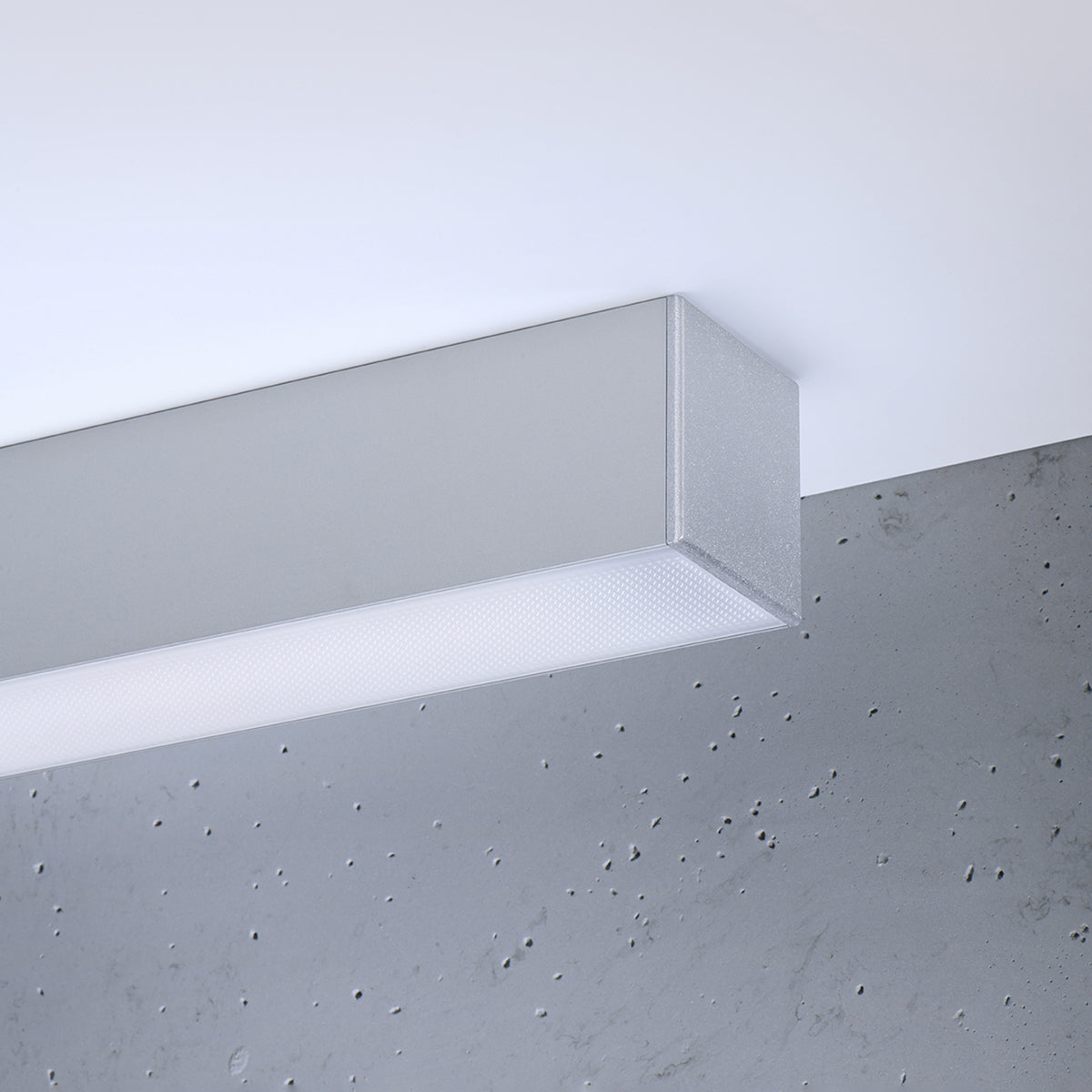 Deckenleuchte PINNE 67 Grau – 3000K Modernes Design mit warmweißem Licht