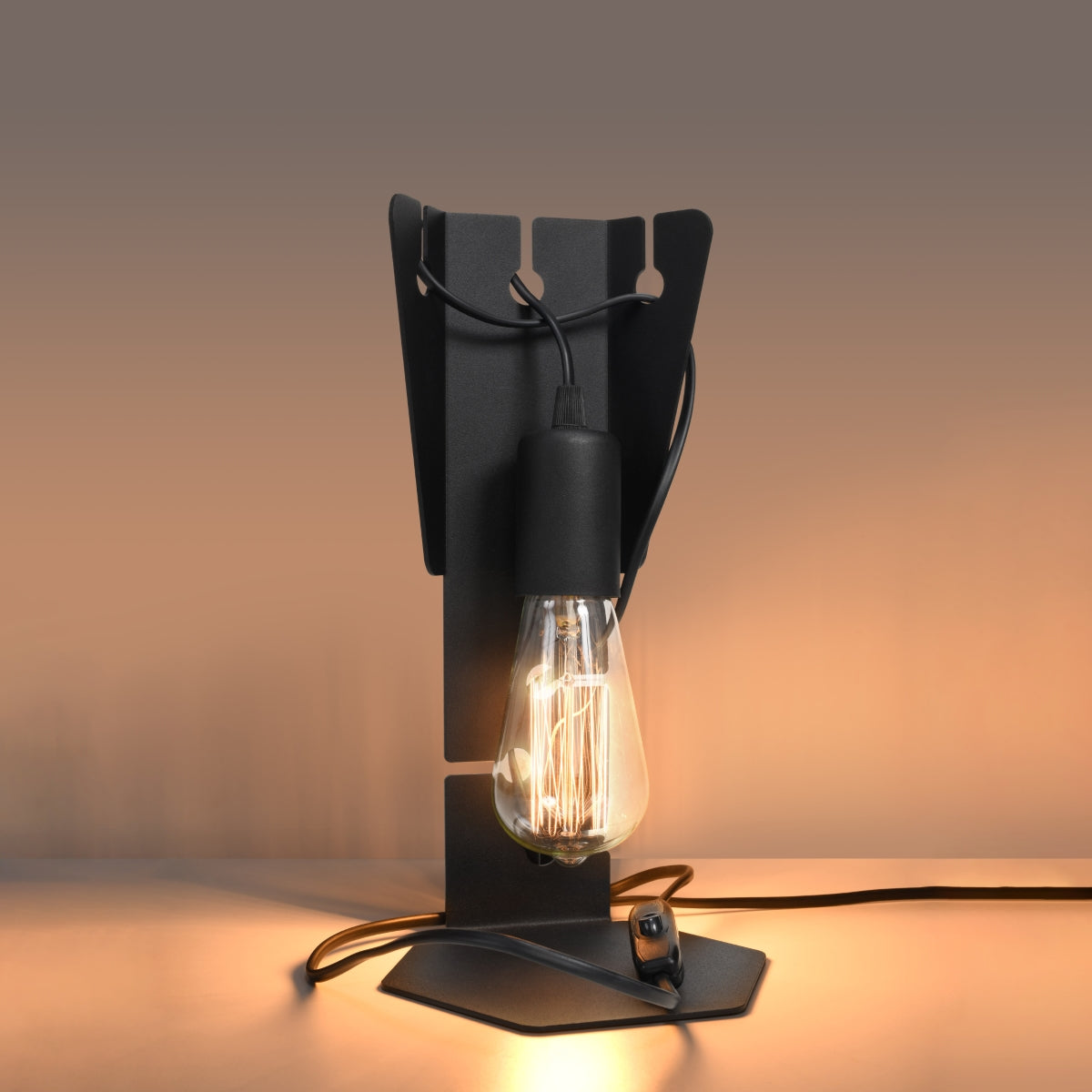 ARBY table lamp black