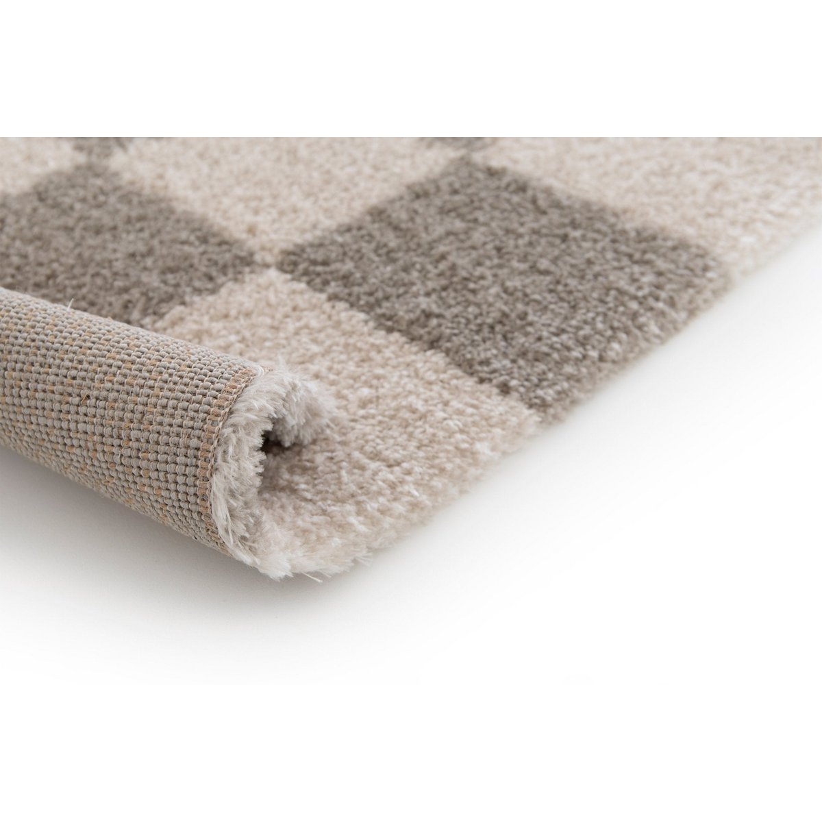 Süße und dicke Innenpersonen in recycelten Polyesterfliesen