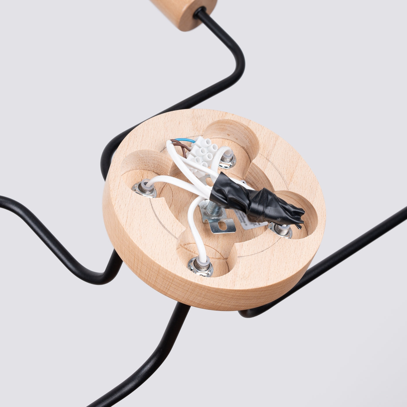 Kronleuchter Timbo 4 Flammig Schwarz Holz Skandinavischer Stil