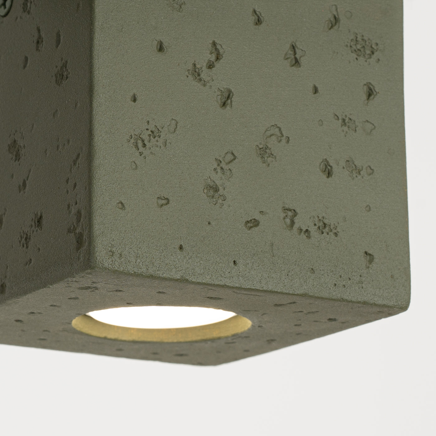 Plafond QUAD beton olivgrün