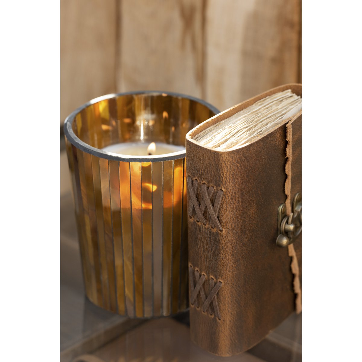 J-Line Duftkerze Noa – Zesty Sunburst – Glas – Ocker – mittel – 55U