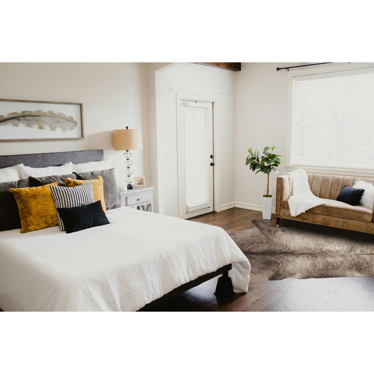 LILY Teppich im Rindsleder-Stil