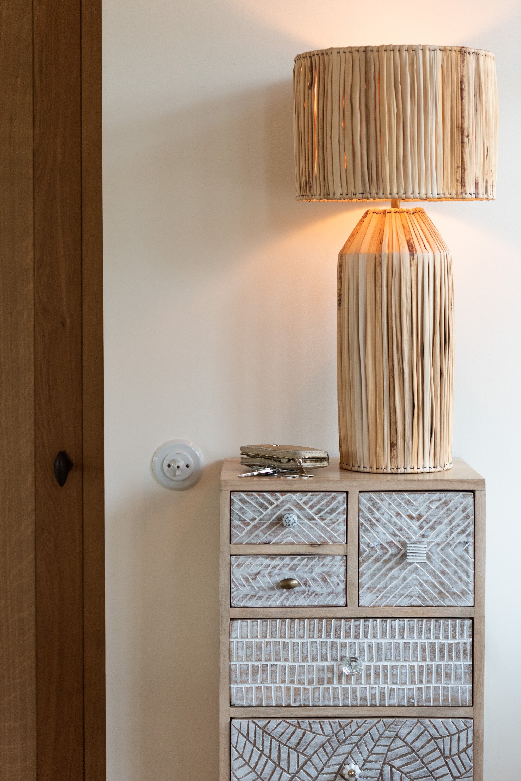 Handgefertigte Hanna Lampe aus Bananenblättern – Natürlicher Charme im Doppelpack