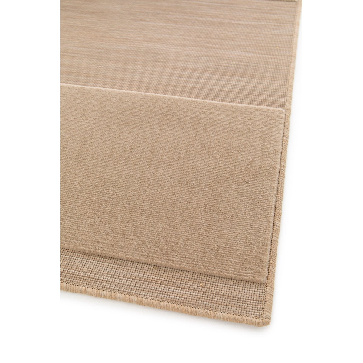 Innenarchitektur im Freien mit Flussentlastungseffekt