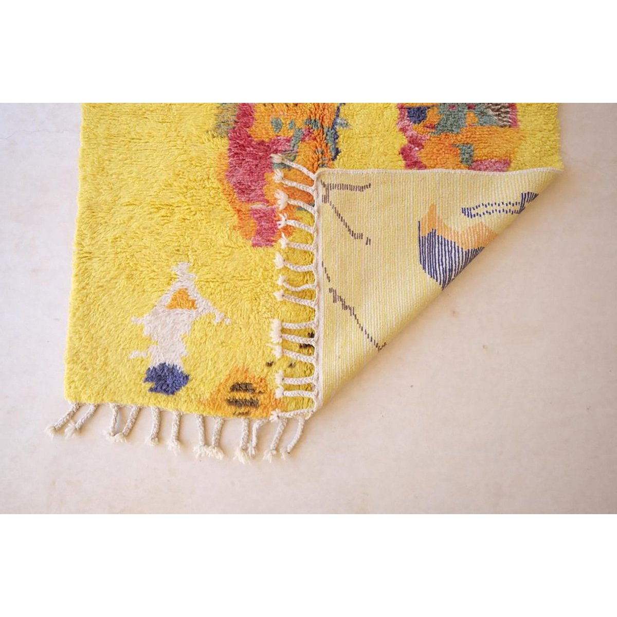 Berber Teppich in abstrakter Wolle 164 x 245 cm