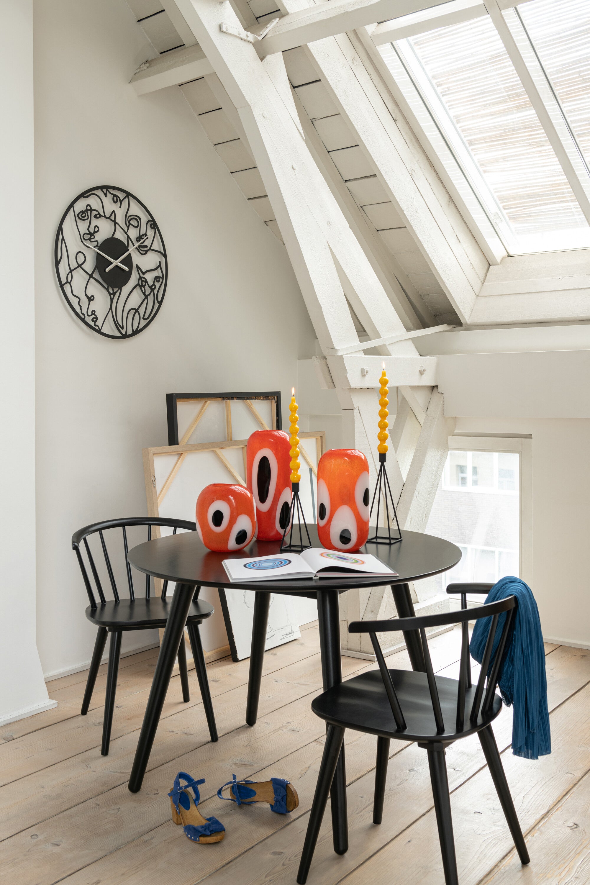 Faces Uhr – Metall, Schwarz – Ø 49 cm