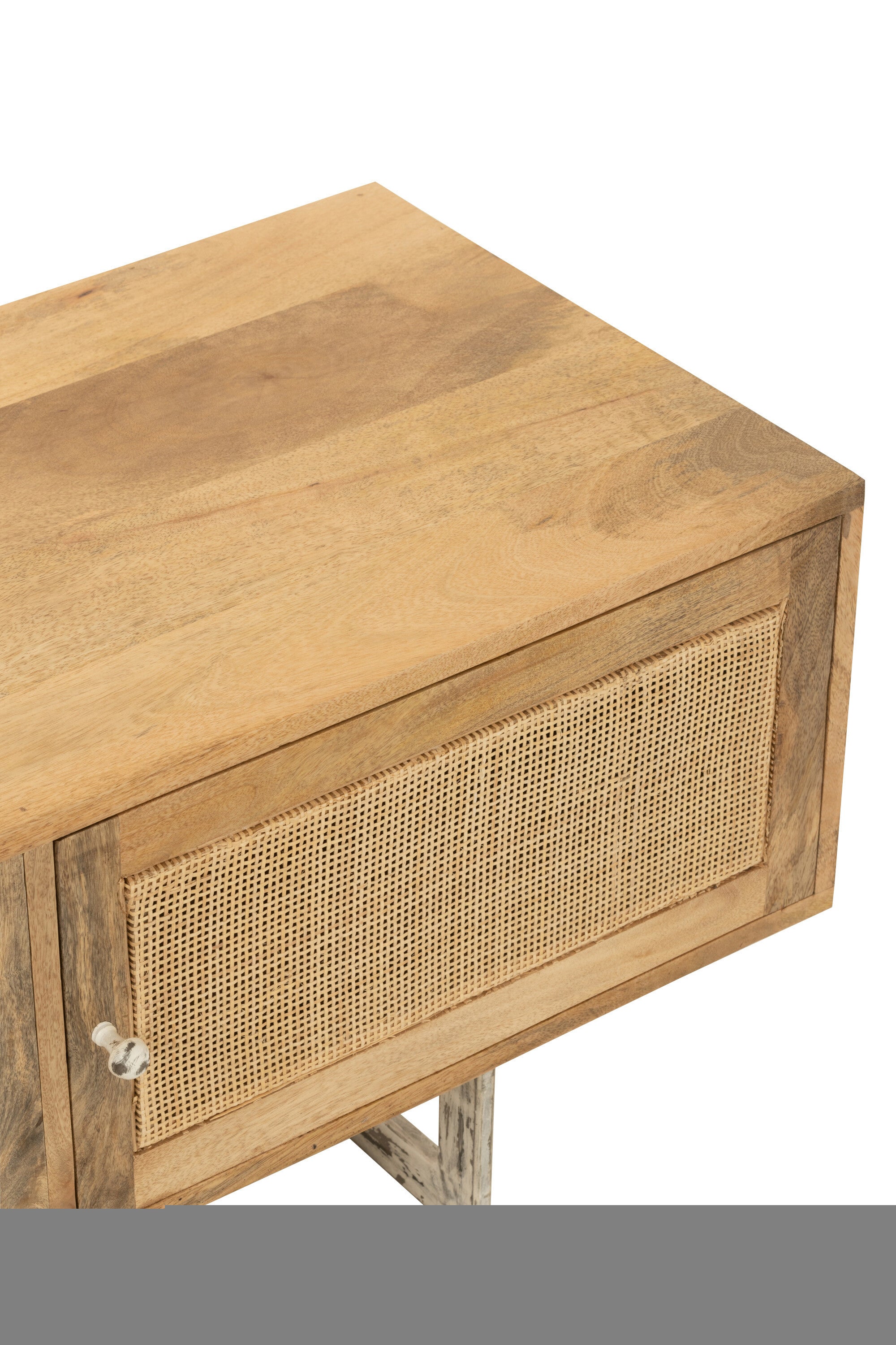 TV-Möbel 'Weaving' - Natürliche Eleganz und Funktionalität in Handarbeit