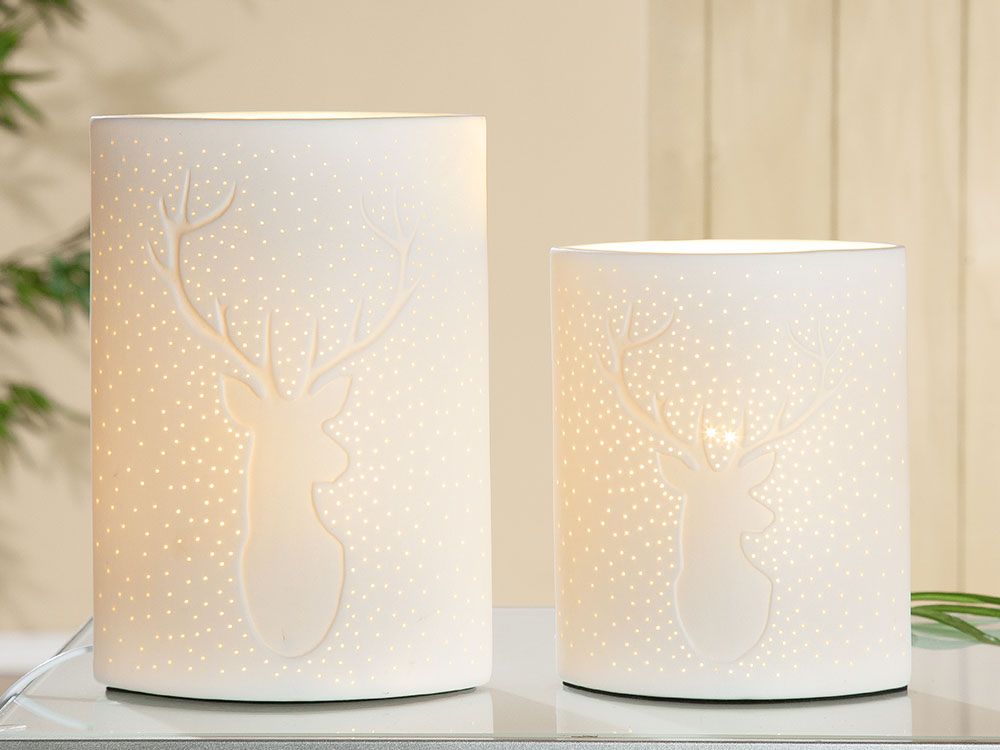 Porzellan Lampe Ellipse Hirsch – Elegante, einseitig geprickelte Designlampe in Weiß, erhältlich in zwei Größen
