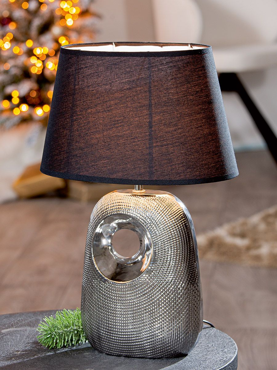 Moderne Tischleuchte Manisa – Silberne Keramik mit Schwarzem Lampenschirm