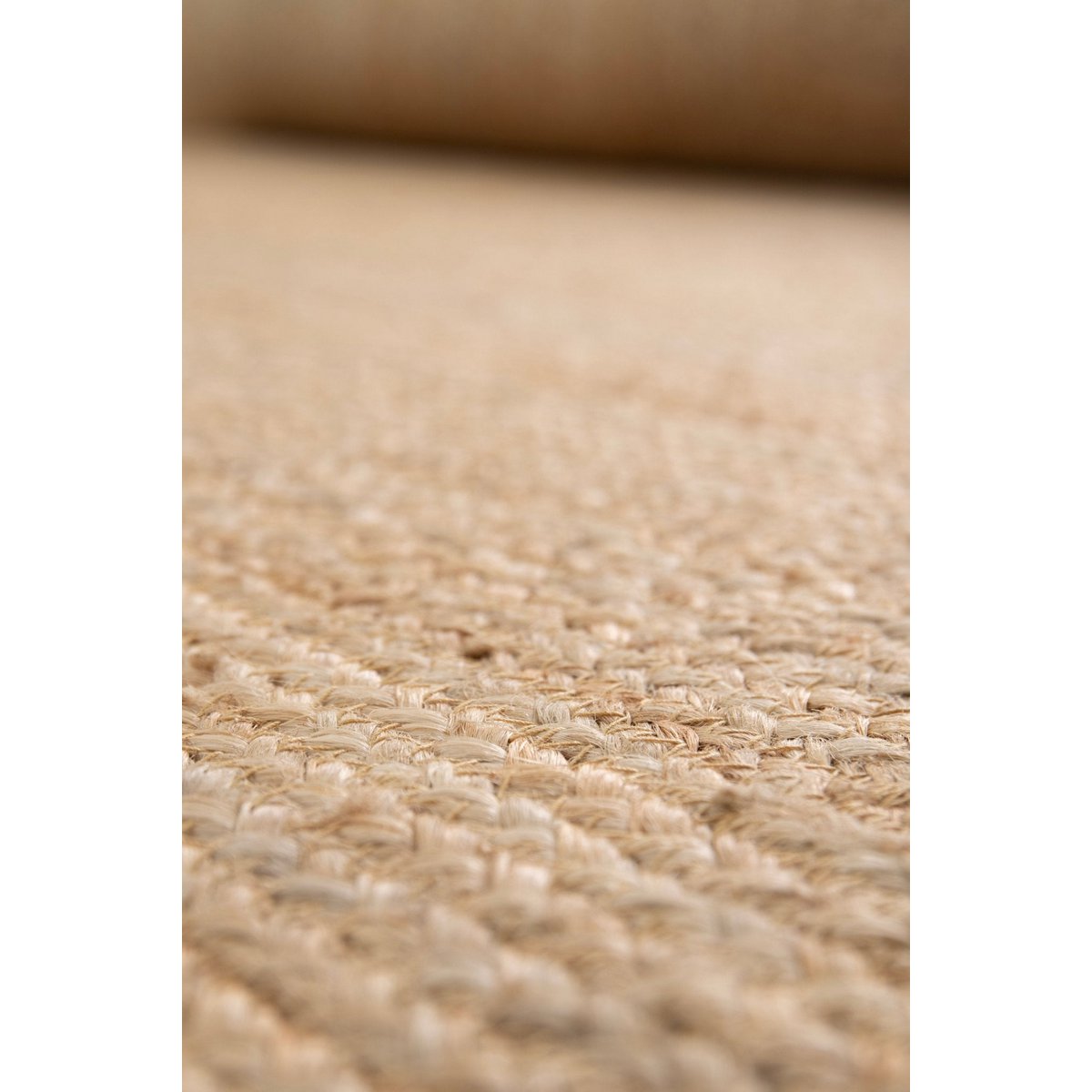 Indira handgefertigter geflochtener Jute -Teppich