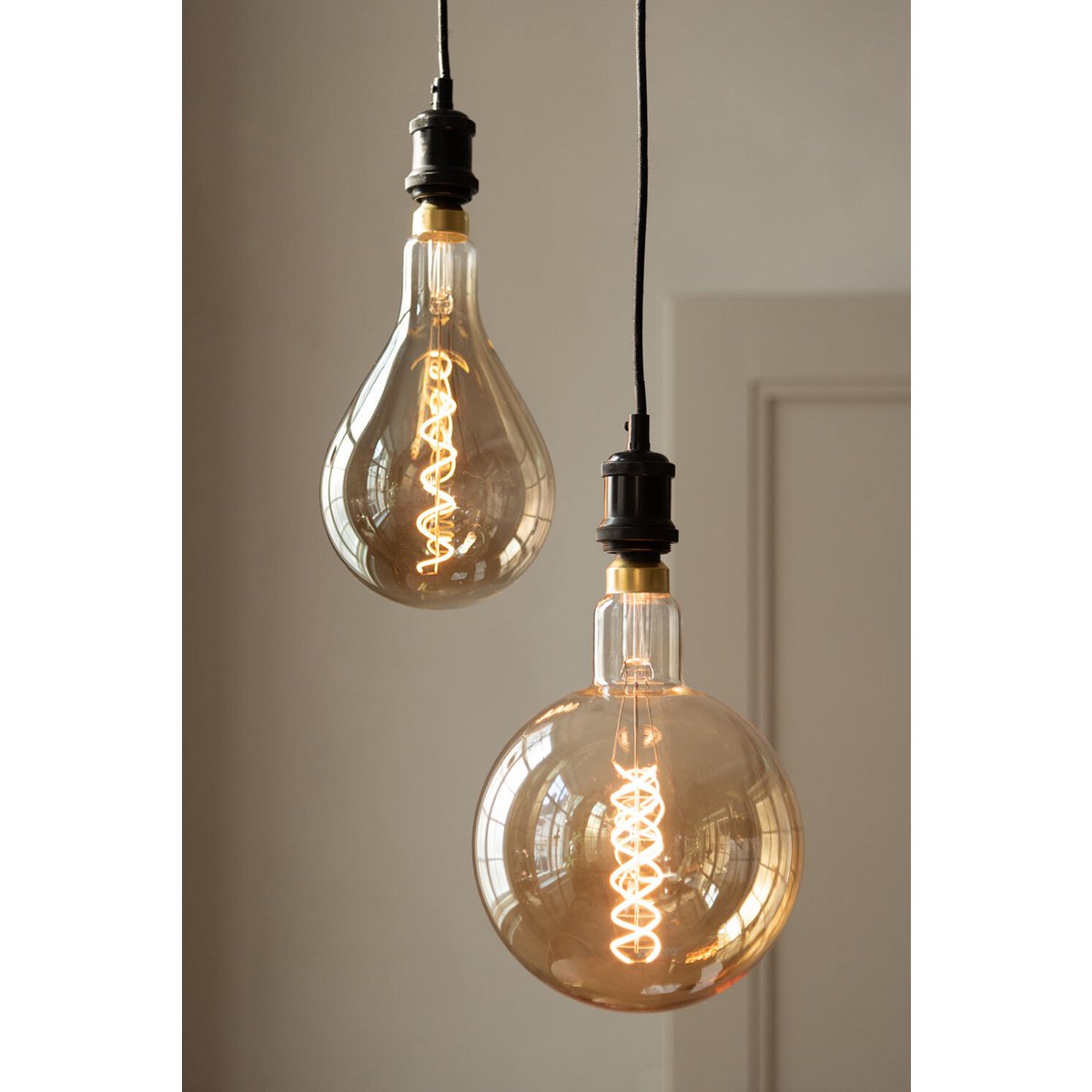 LED Glühbirne Smokey G200 Doppelspiral E27 – Elegante Lichtakzente