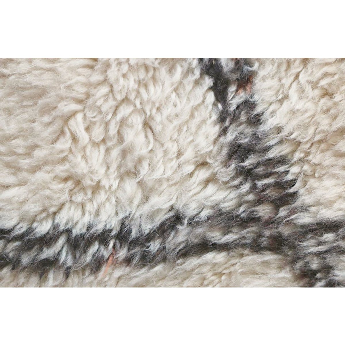 Zeitgenössische Wolle Berber Teppich 168 x 223 cm