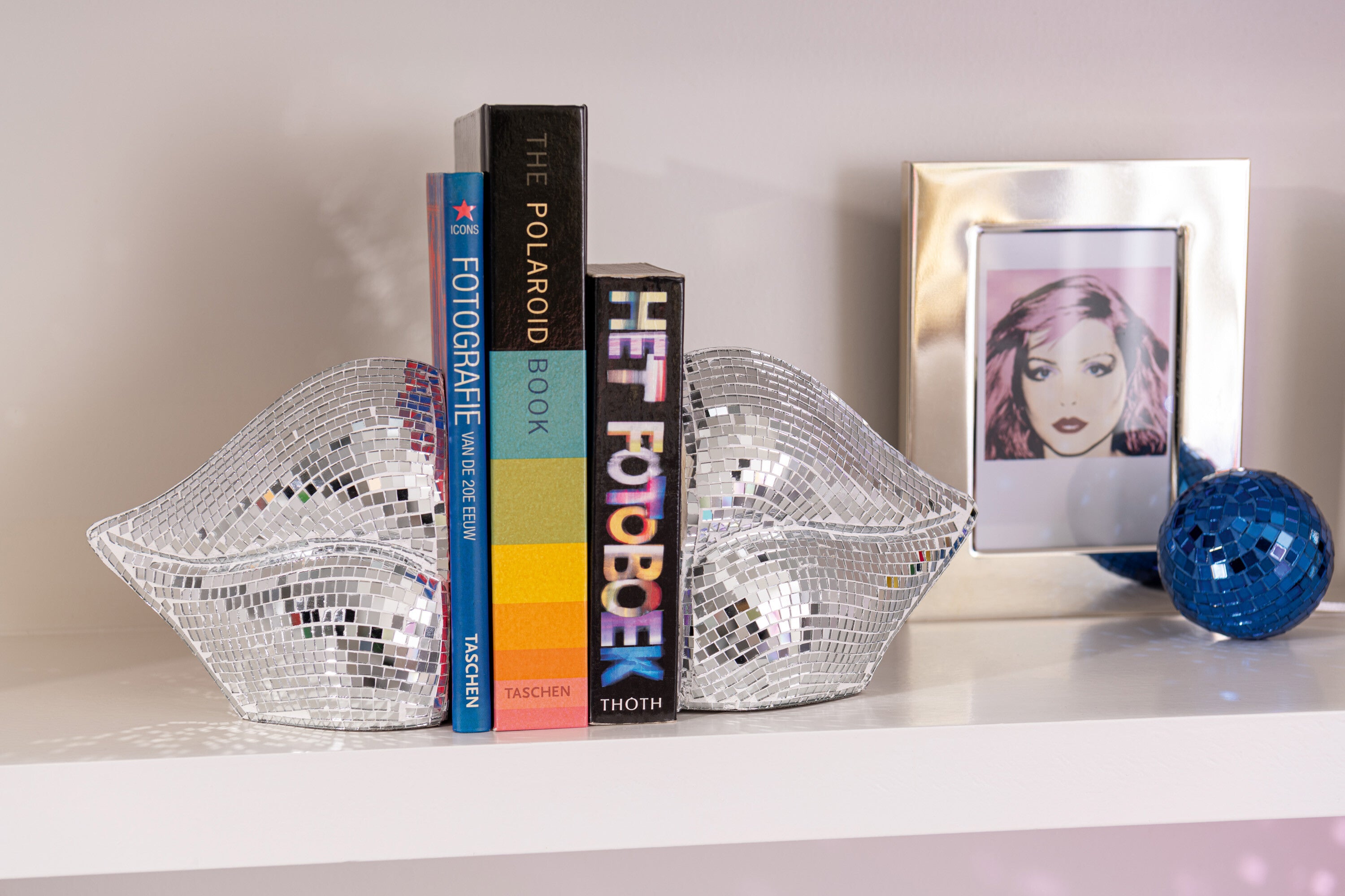 Bücherstützen Lips 2er Set Silber Spiegel Mosaik Disco Resin 13,5 cm