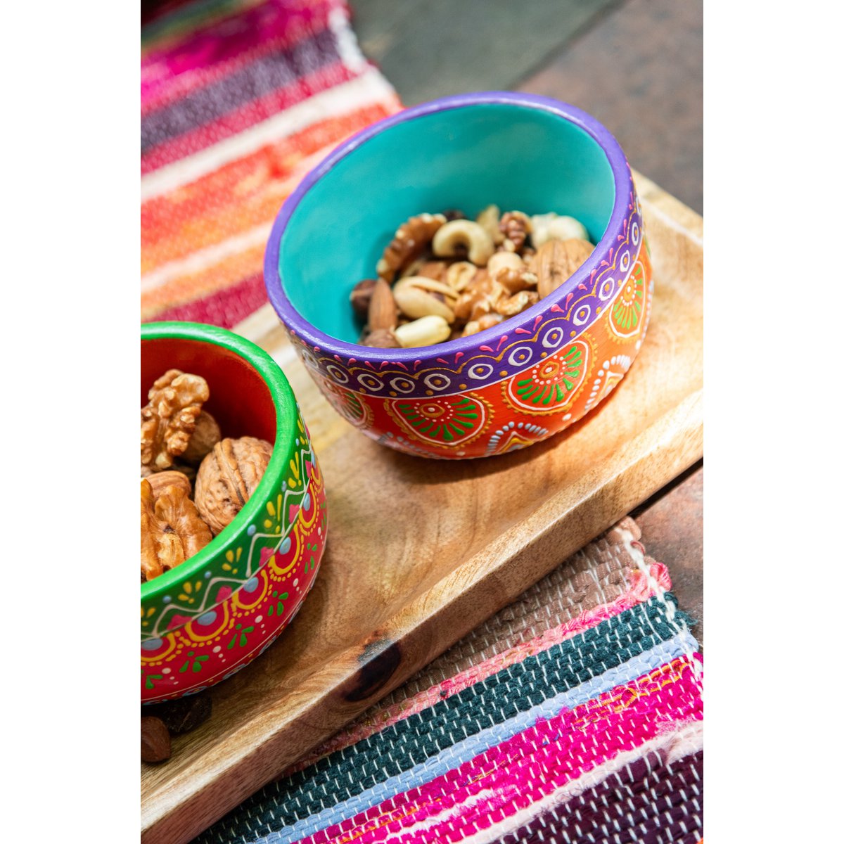 Servierset Mumbai – 3 Terracotta-Schalen mit Holztablett