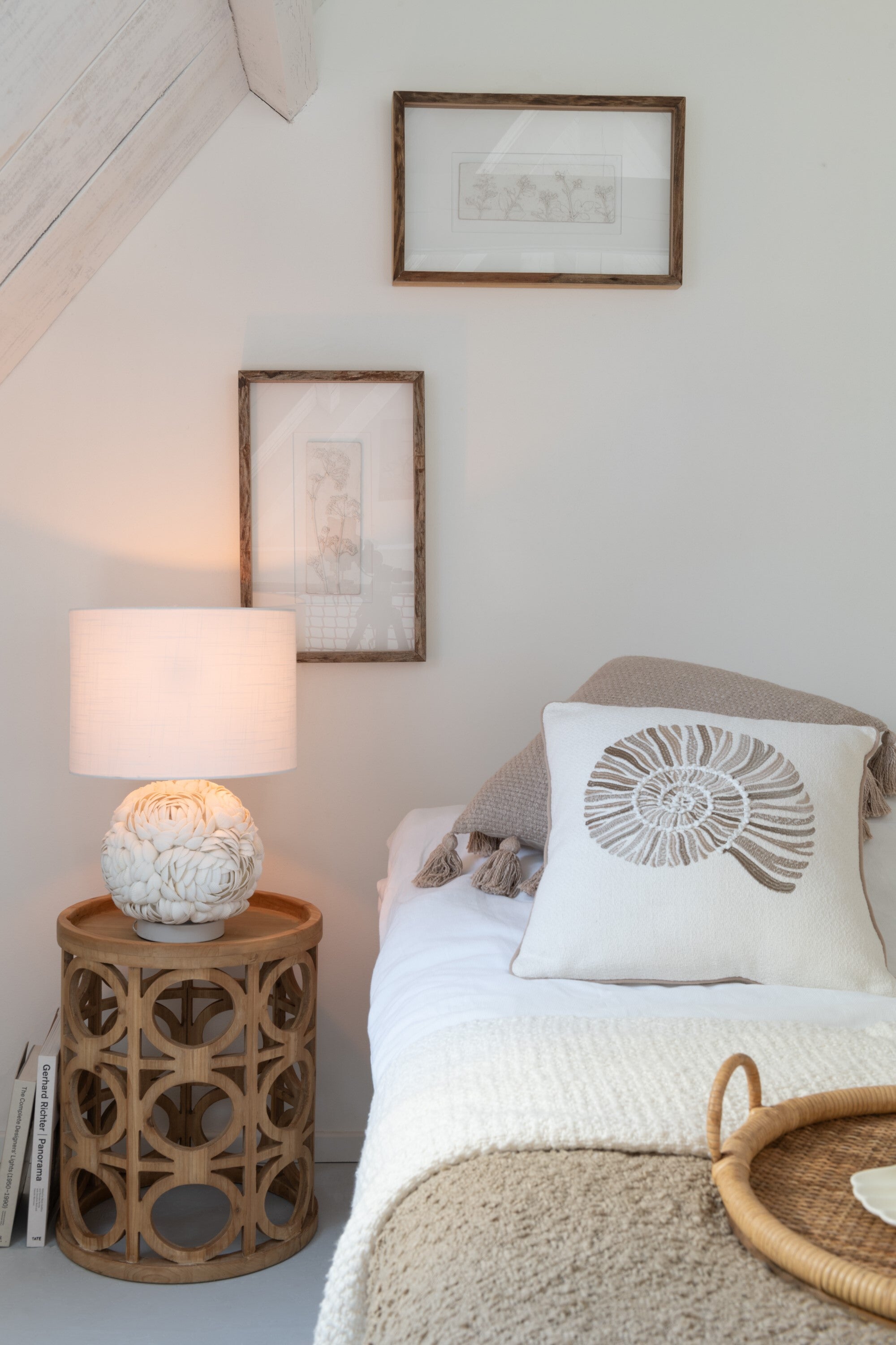 Tischlampe Florenza Muscheloptik Weiß Modern