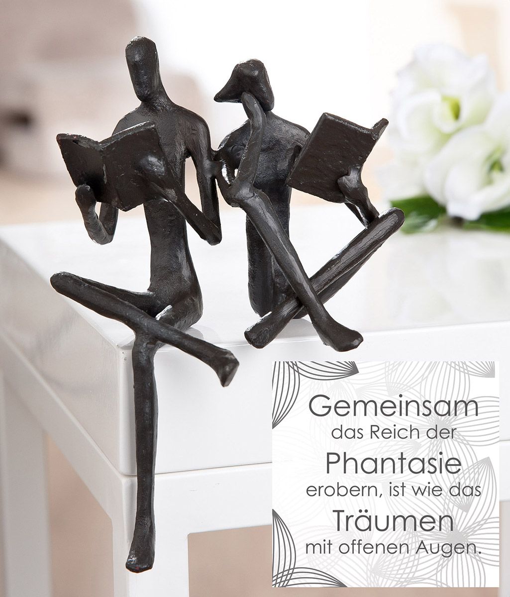 Skulptur Paar Lesegenuss am Rand – Kantensitzerfigur aus Eisen