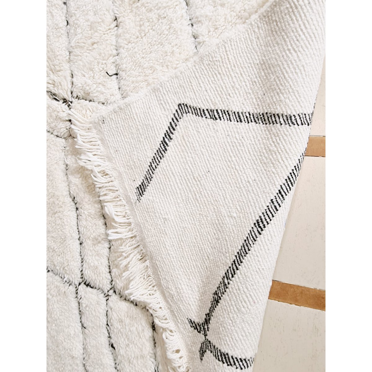 Authentischer Berberteppich 163 x 244