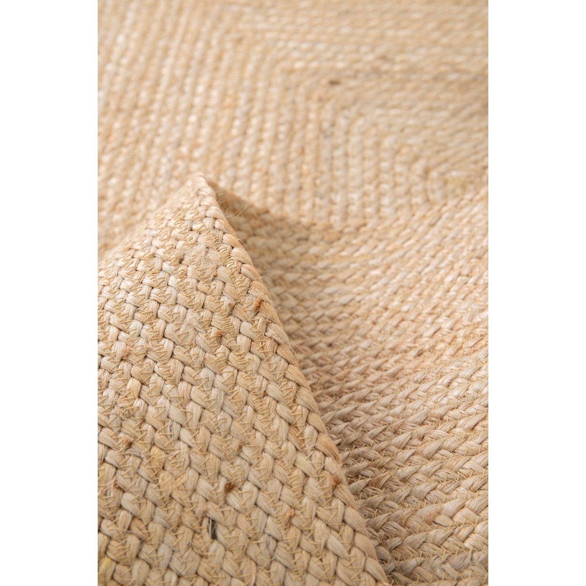 Indira handgefertigter geflochtener Jute -Teppich