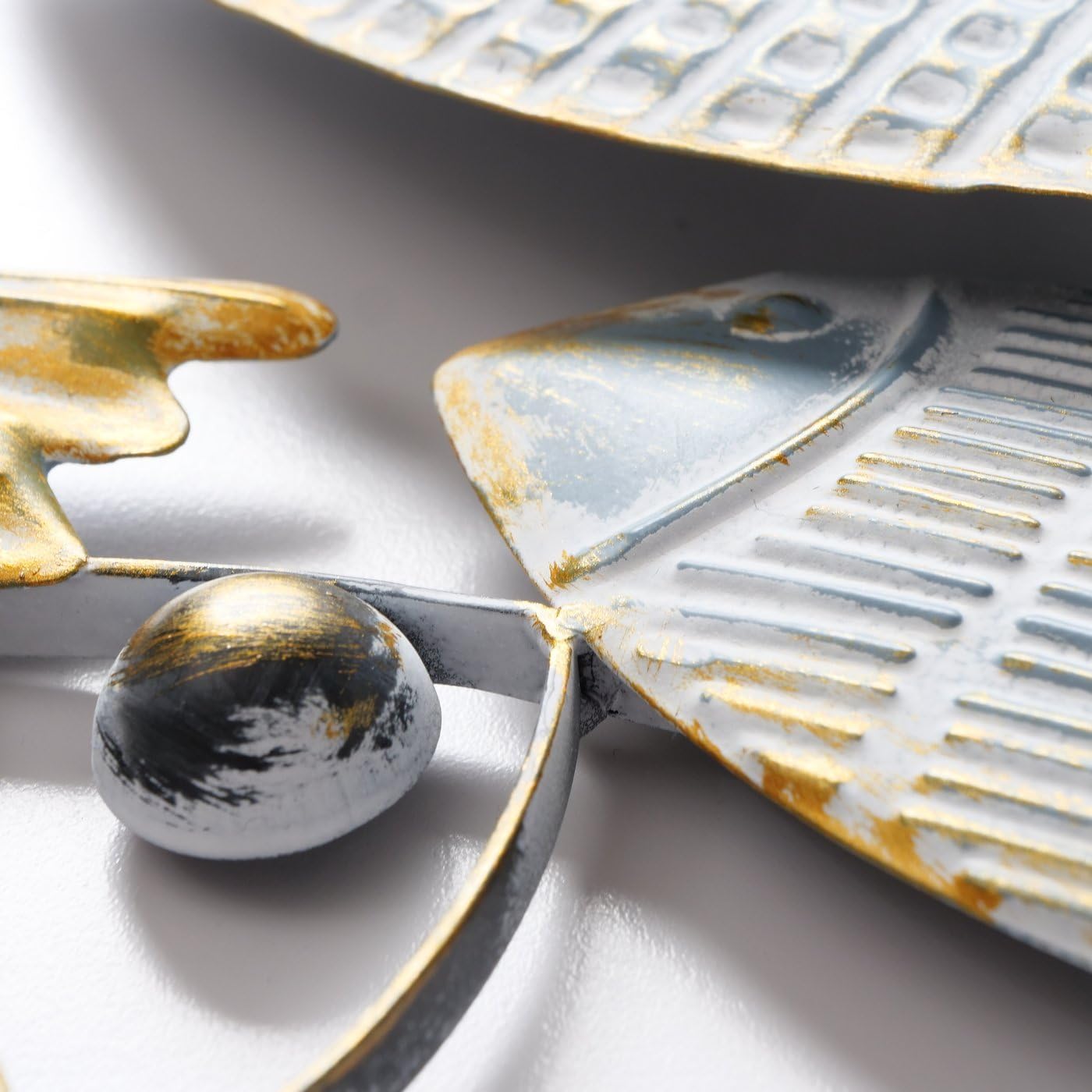 Wall object Pesce 2 - Maritime school of fish made of painted iron