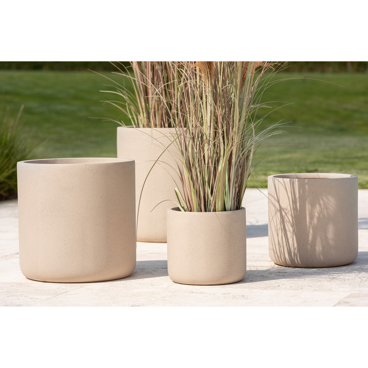 4er Set Übertöpfe Dune – Pflanzgefäße aus Ton in Elfenbein