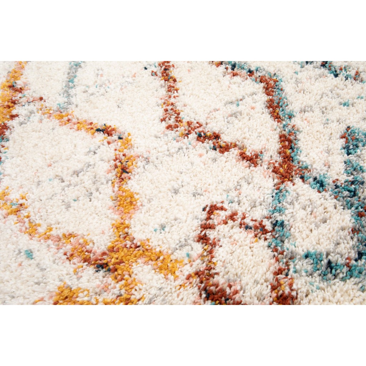 Weiche und voluminöse ethnische zottelige Teppiche Djemaaaaa