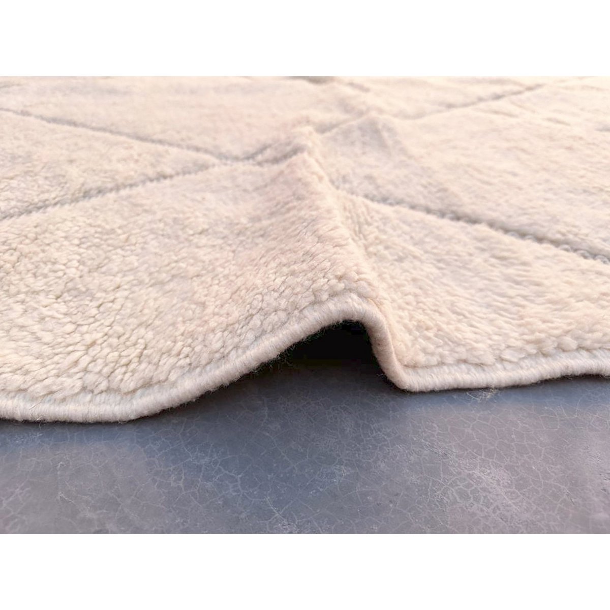 Zeitgenössische Wolle Berber Teppich 177 x 302 cm