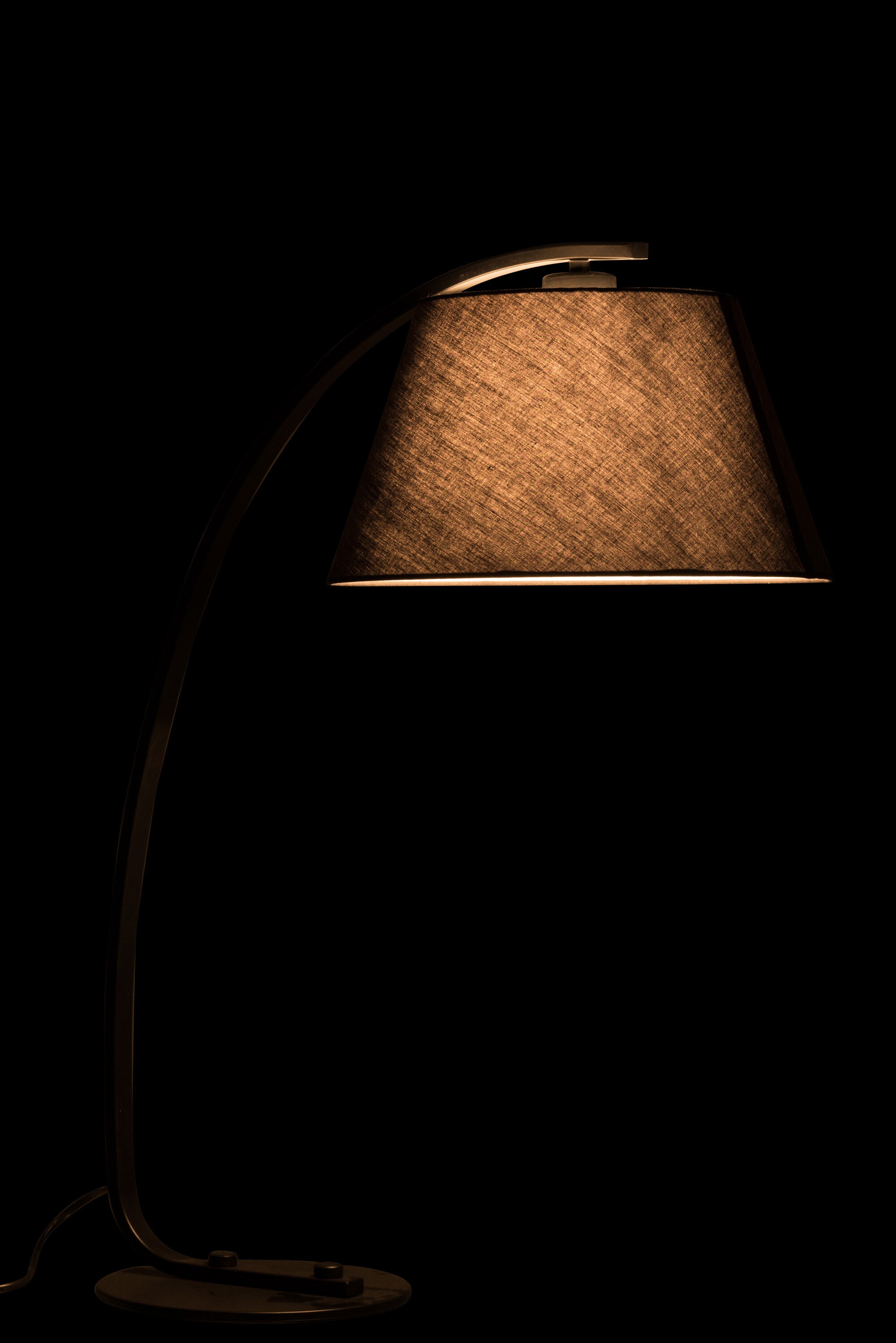 Tischlampe Arc - Elegantes Design aus schwarzem Metall