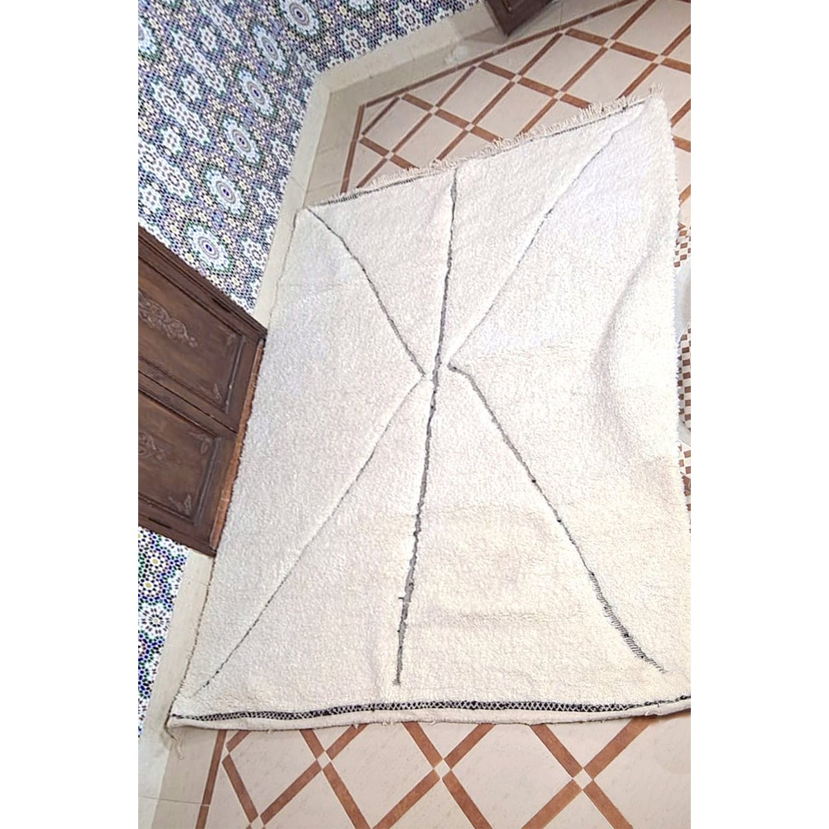 Authentischer Berberteppich aus Beni-Mellal-Wolle 227 x 300 cm