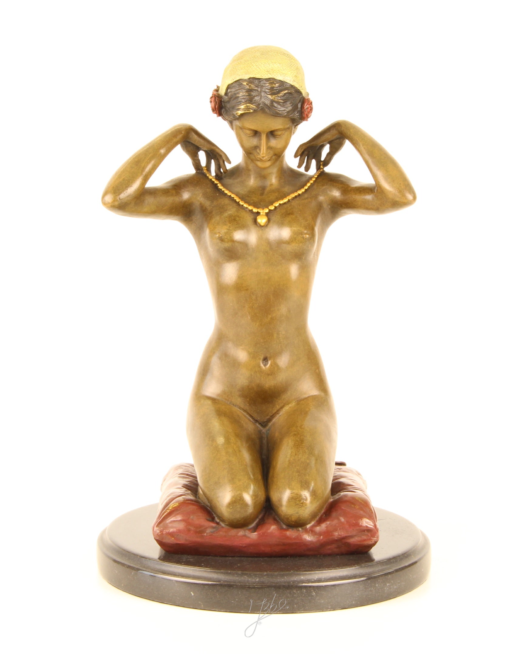 Bronze Skulptur Anmutige Frau mit Kette 29 cm