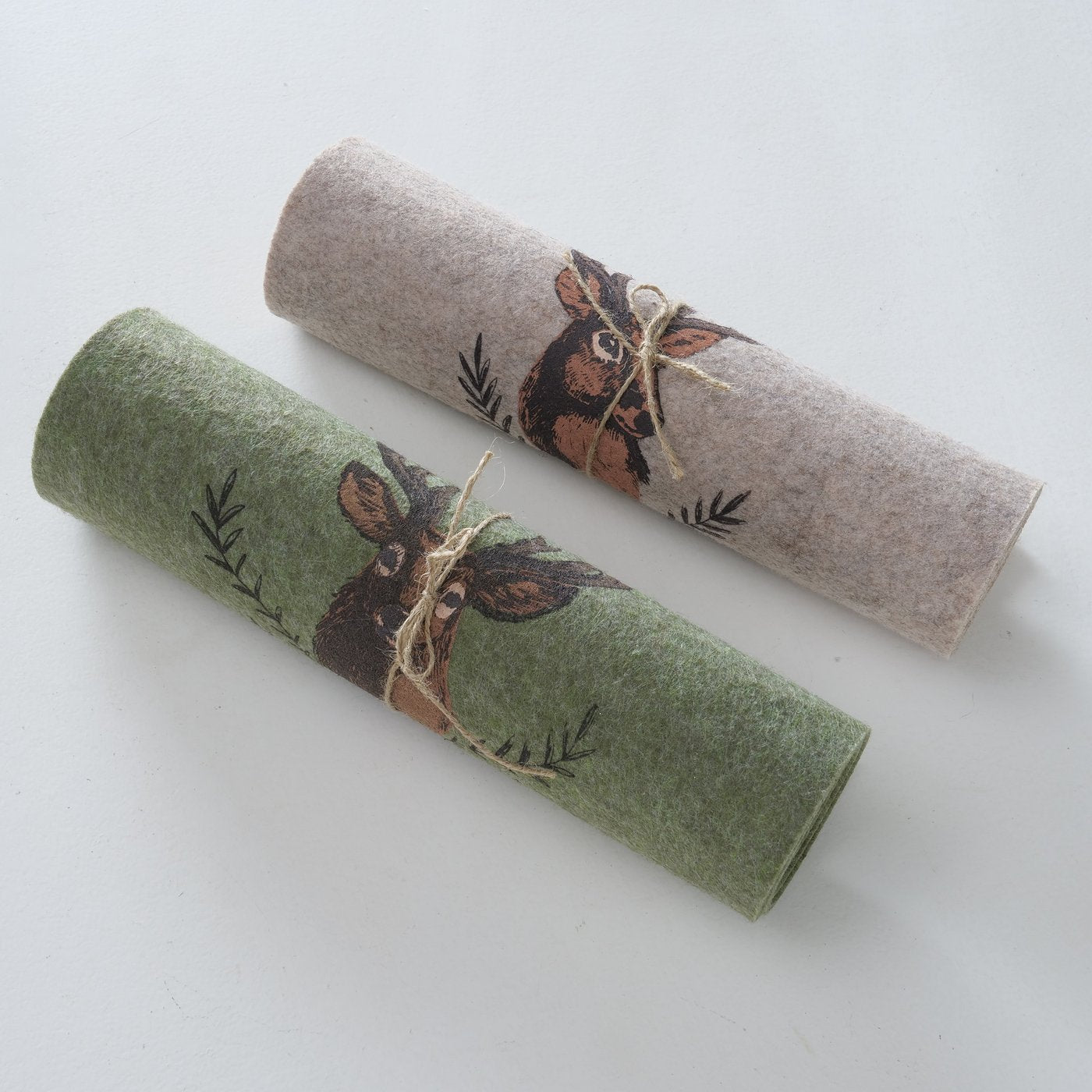 Set van 2 tafellopers Rudolf met hertenmotief - 120x30 cm