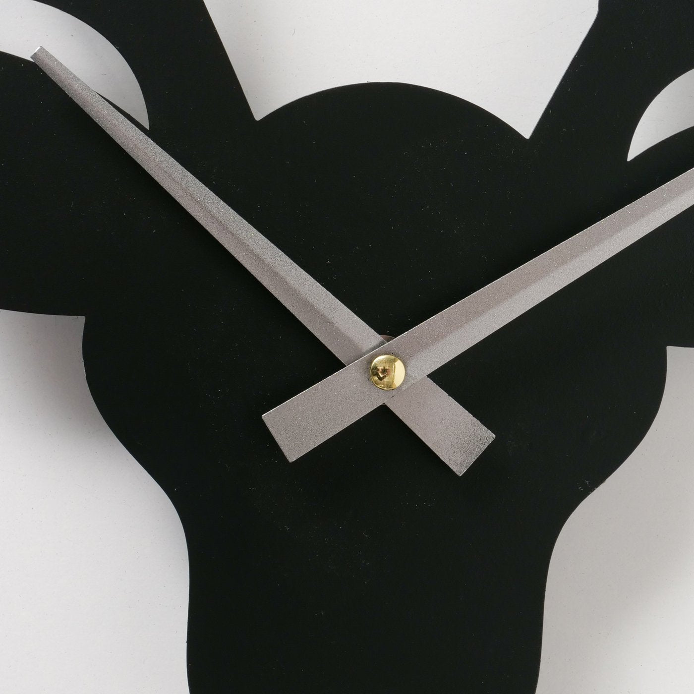Wanduhr Hirschkopf Vilbert Metall Schwarz Modern Design
