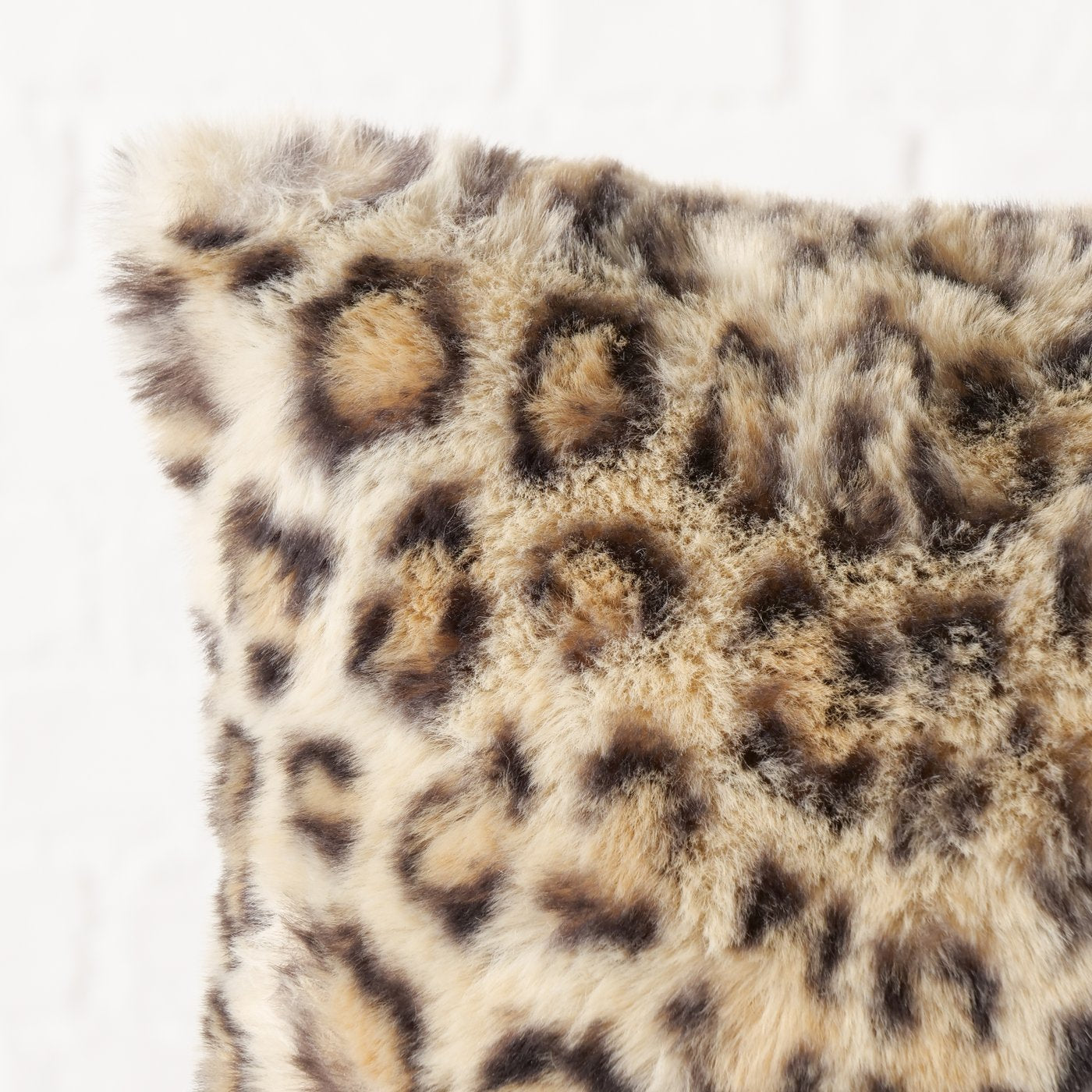 Kunstfell Kissen Savanna – Luxuriöses Leoparden Design für stilvolle Akzente