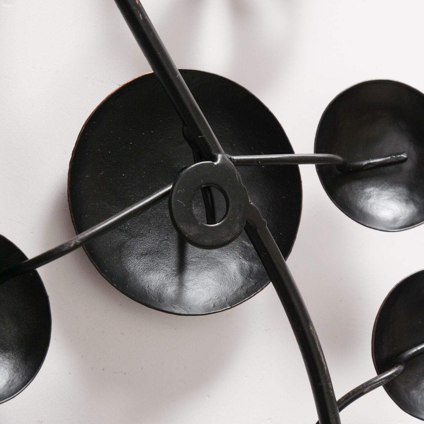 Metall Wanddeko Blütenzweig – Kunstvolle Wandgestaltung in Braun