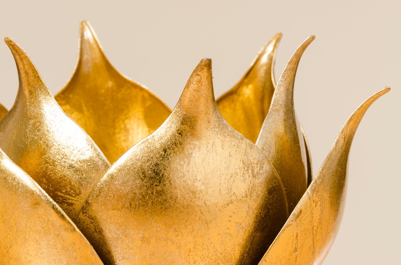 Lotus Windlicht Kerzenhalter, Metall Gold, 20 cm, Handgefertigt