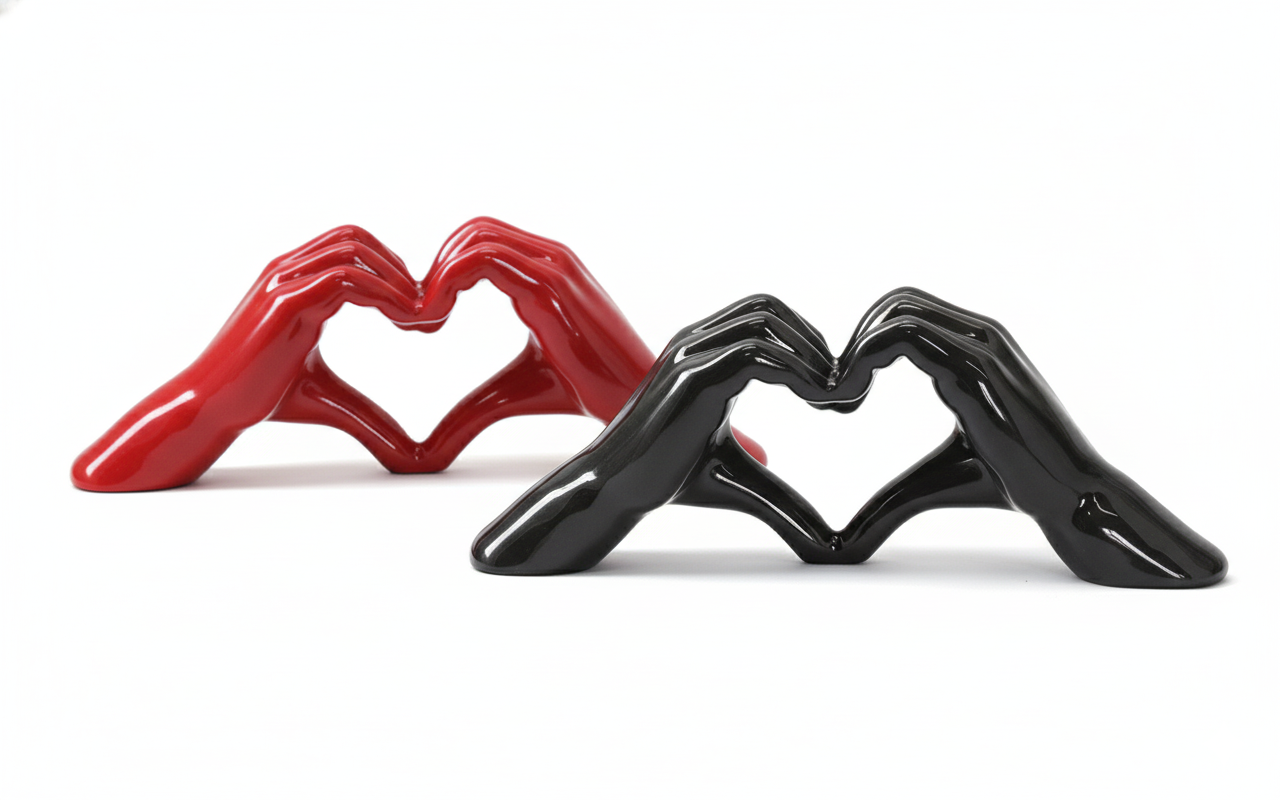 Dekofigur Amora Herzhand Keramik Schwarz oder Rot