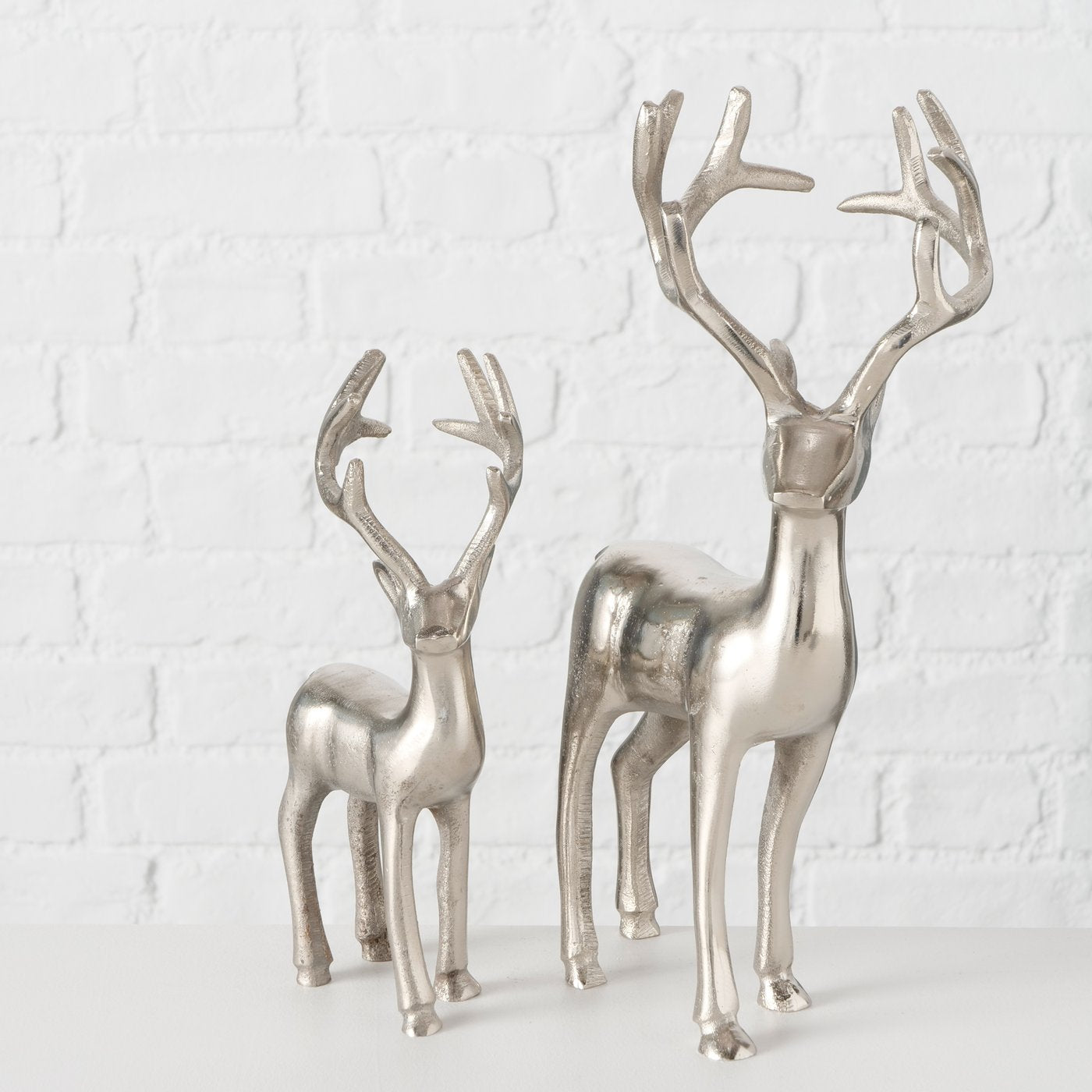 Premium Design Elegant Deer Figures Set of 2 High-quality decorative figures
