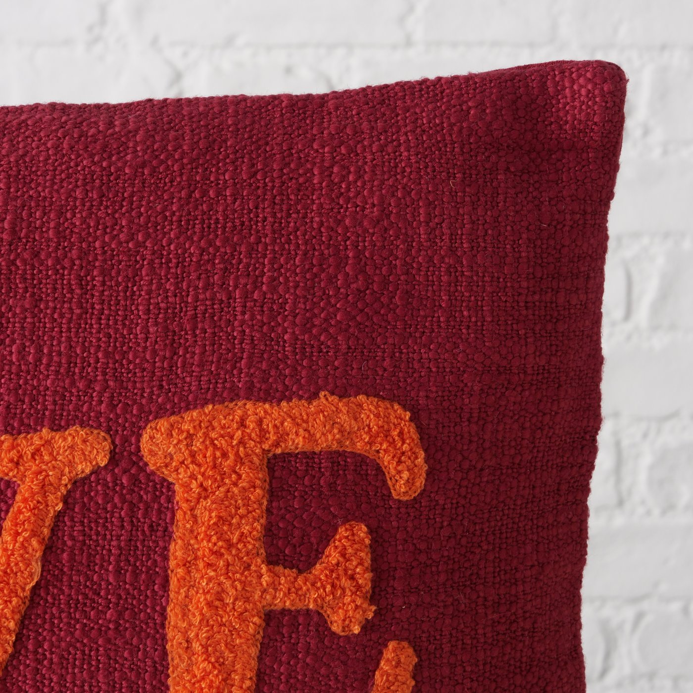 Kissen Love in Orange und Weinrot, 50x30 cm