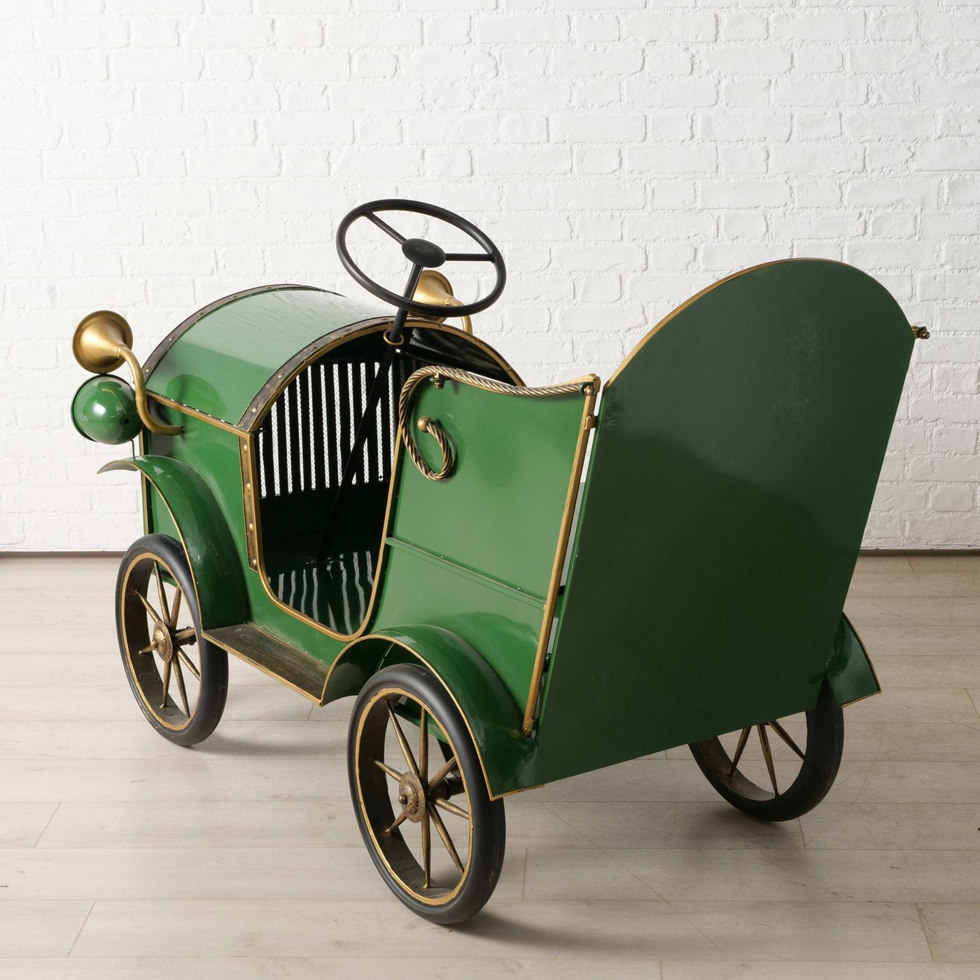 Weihnachts-Dekoaufsteller Santa’s Classic Car im 2er-Set – Nostalgischer Oldtimer aus Metall