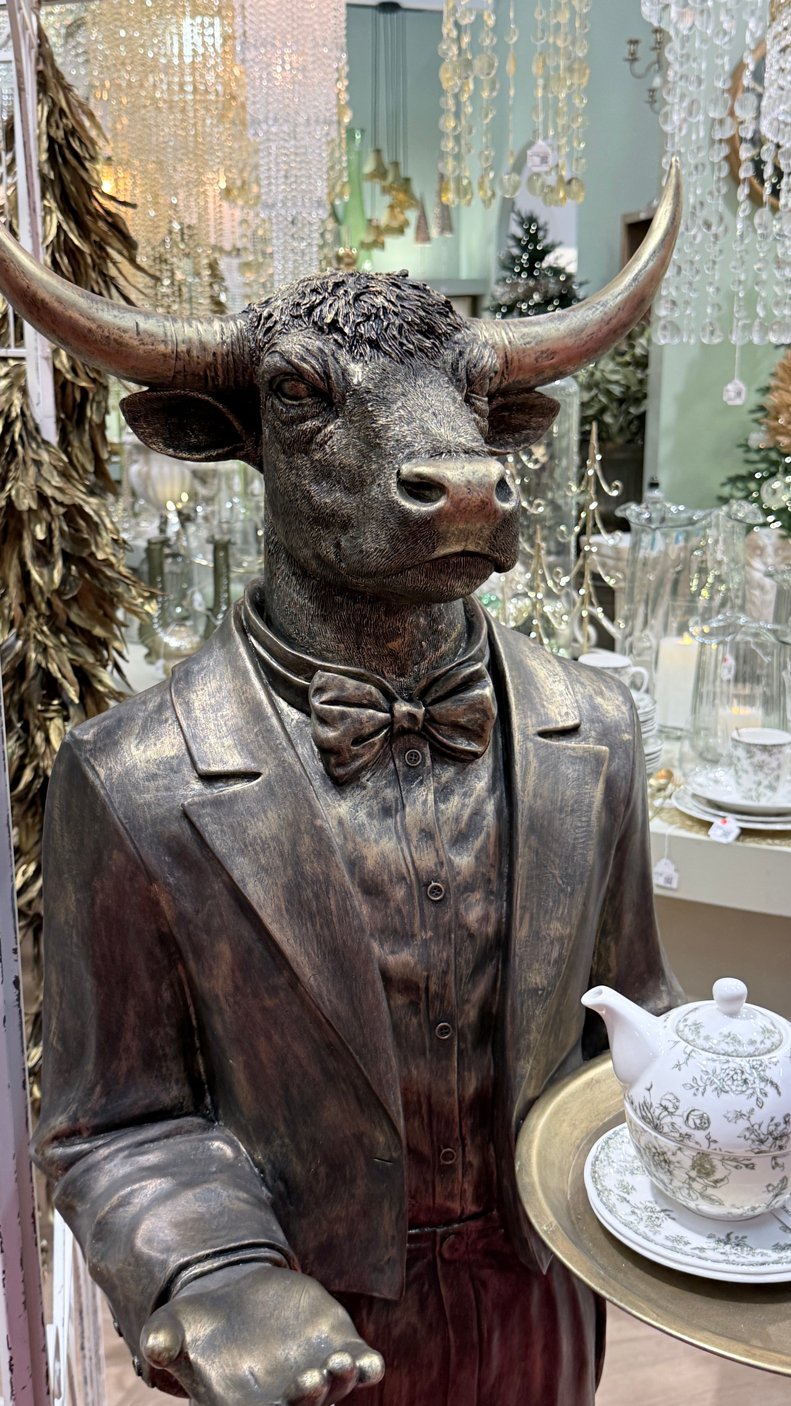 Stier Butler Skulptur XL Dekofigur 194cm Serviertablett Braun